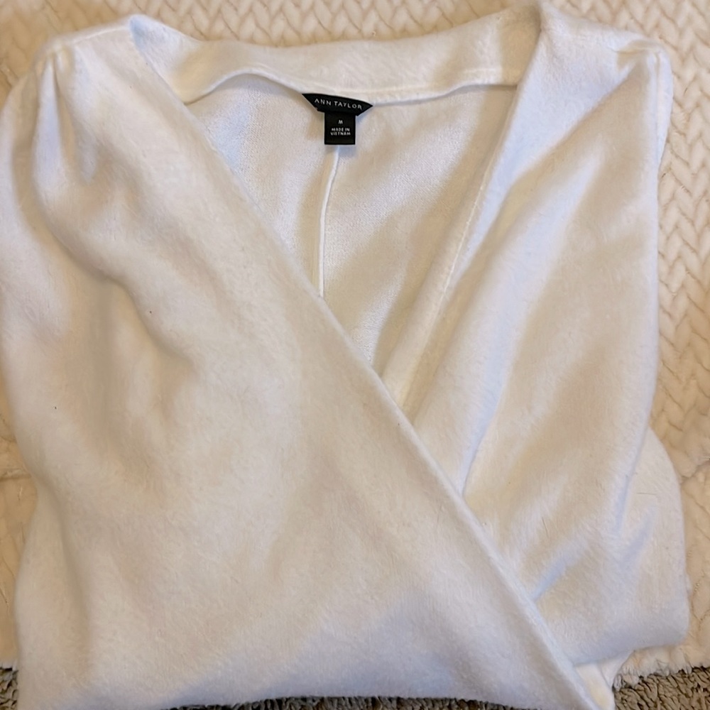 GUC Ann Taylor Sweater (M)